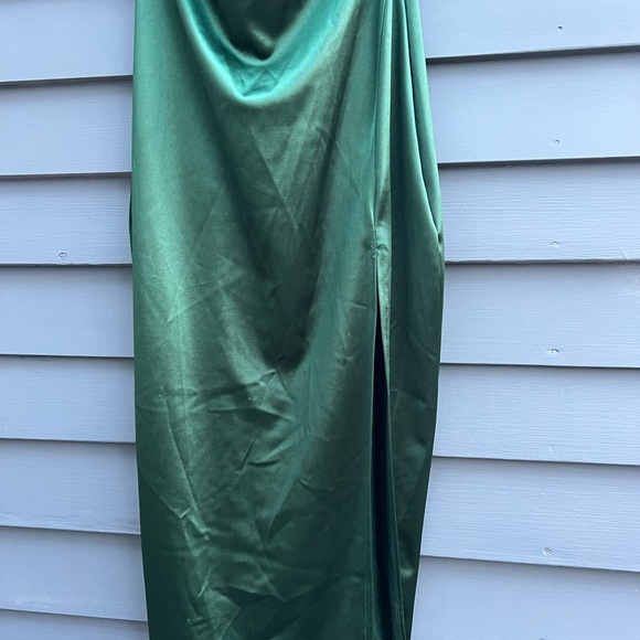Windsor Elegant Green Satin Dress with Front Cut Out - Picture 6 of 8